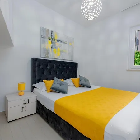 New Deluxe Jacuzzi Ana *