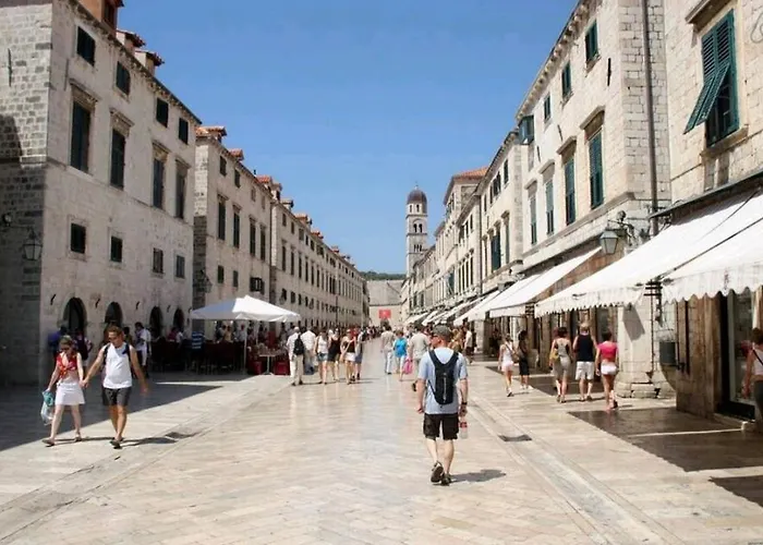 New Deluxe Jacuzzi Ana *