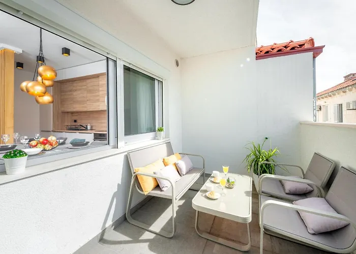 New Deluxe Jacuzzi Ana