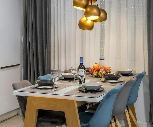 Apartment New Deluxe Jacuzzi Ana *