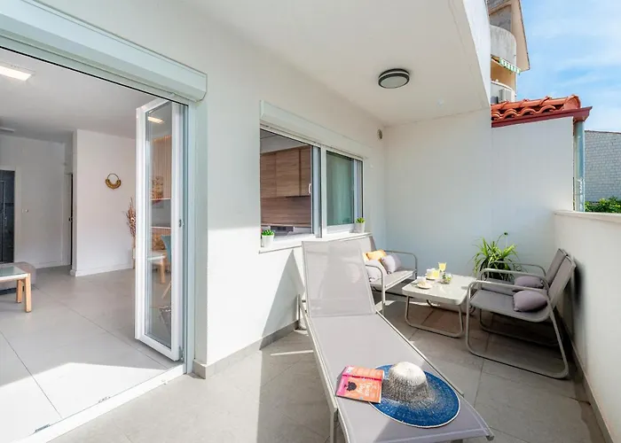 New Deluxe Jacuzzi Ana