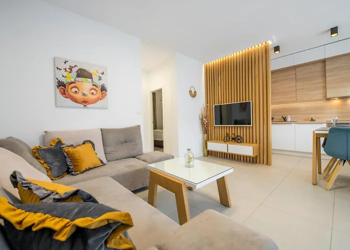 New Deluxe Jacuzzi Ana Apartment