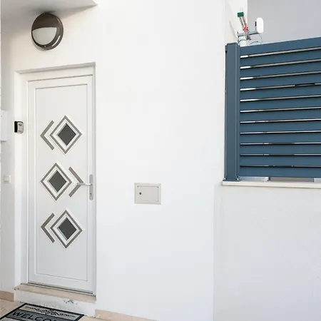 New Deluxe Jacuzzi Ana Lejlighed *