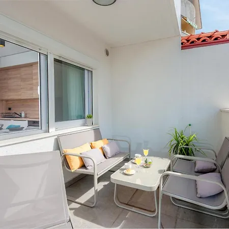 Apartment New Deluxe Jacuzzi Ana *