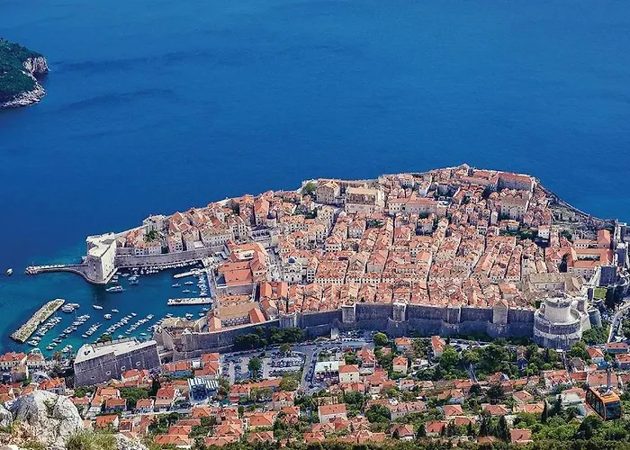 New Deluxe Jacuzzi Ana *