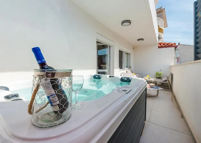 Appartement New Deluxe Jacuzzi Ana *