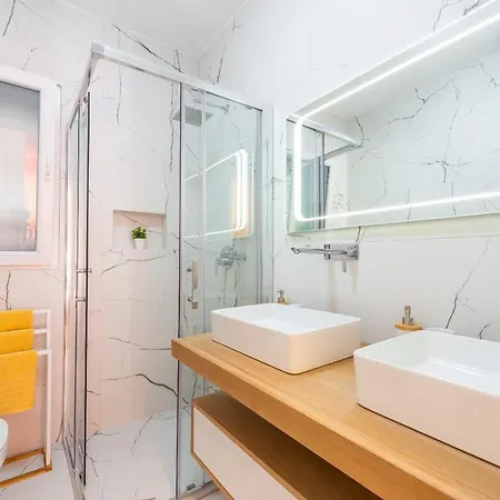 Апартаменты New Deluxe Jacuzzi Ana Дубровник