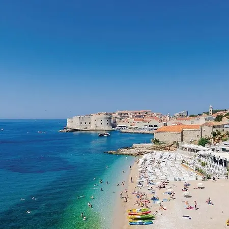 Апартаменты New Deluxe Jacuzzi Ana *