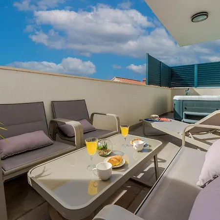 Апартаменты New Deluxe Jacuzzi Ana Дубровник